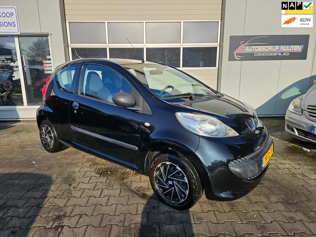 Peugeot 107 1.0-12V XR