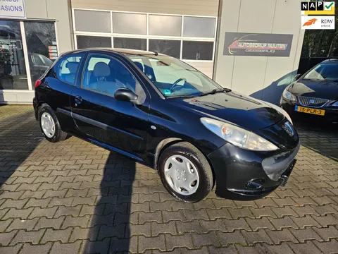 Peugeot 206 + 1.1 XR AIRCO